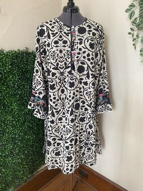 Black and Cream Floral-Print Tunic with Embroidered Button Trim